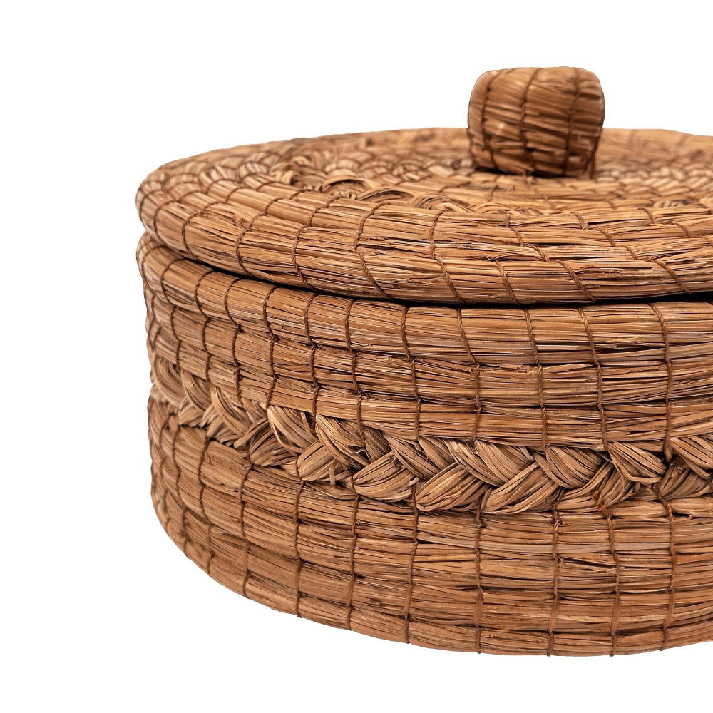 Pine needle tortilla holder
