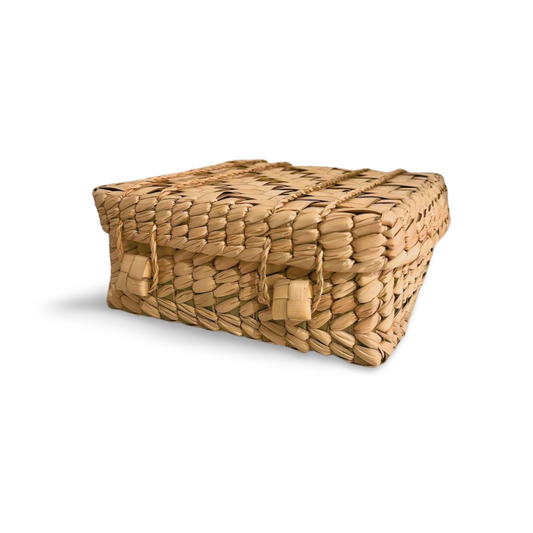 Woven basket for gifts or organizer 20 x 20 cm